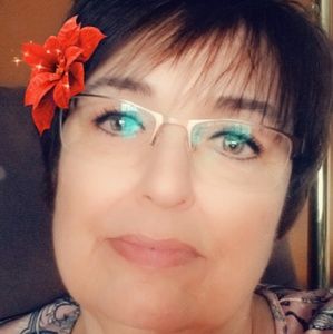 Meet your Posher, Shelly